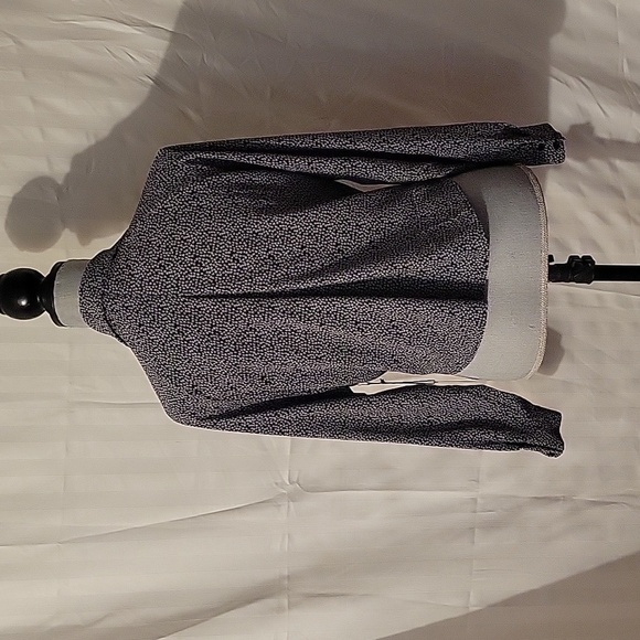 Forever 21 Contemporary Black & Gray Front Tie Shirt, Size: L, NWT - Picture 5 of 8